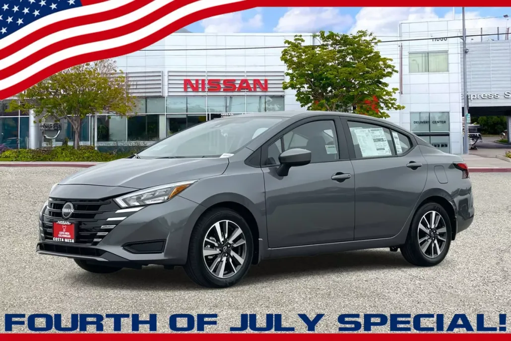 2025 Nissan Versa SV photo 1