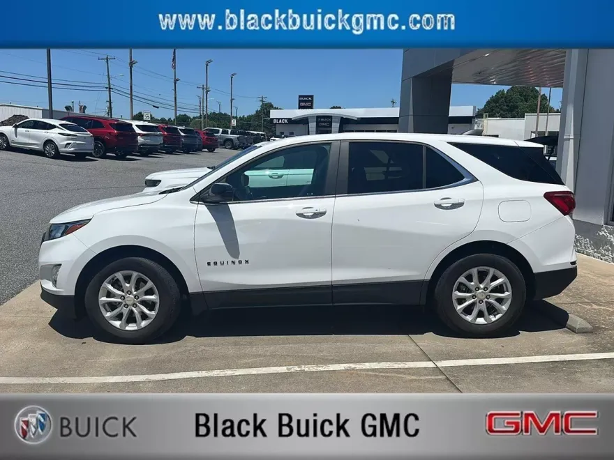 2021 Chevrolet Equinox LT photo 1