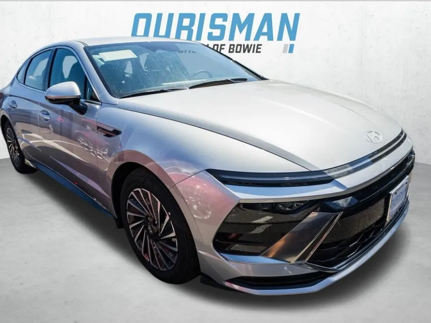 2025 Hyundai Sonata Hybrid SEL photo 1