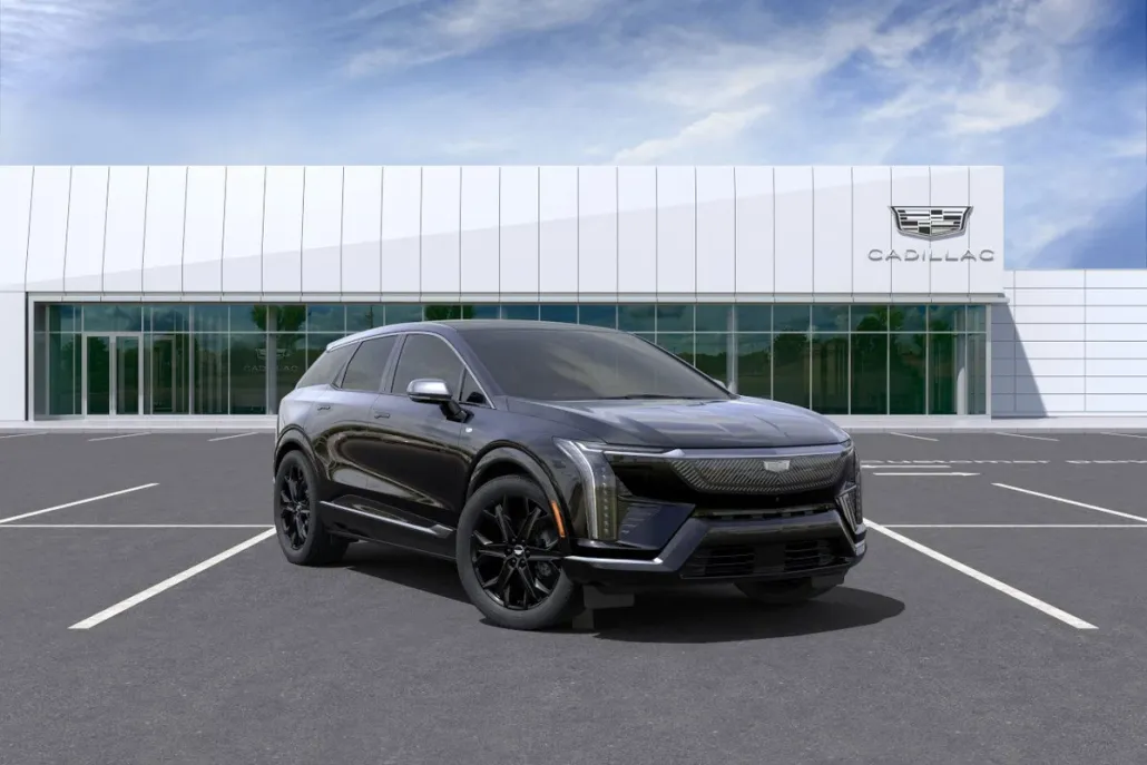 2025 Cadillac Optiq Luxury photo 1