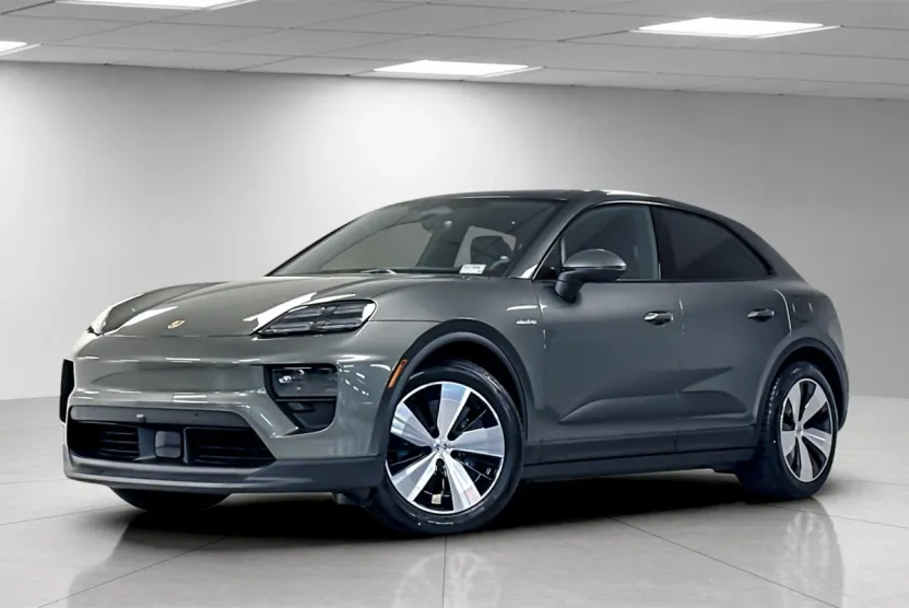 2025 Porsche Macan Electric photo 1