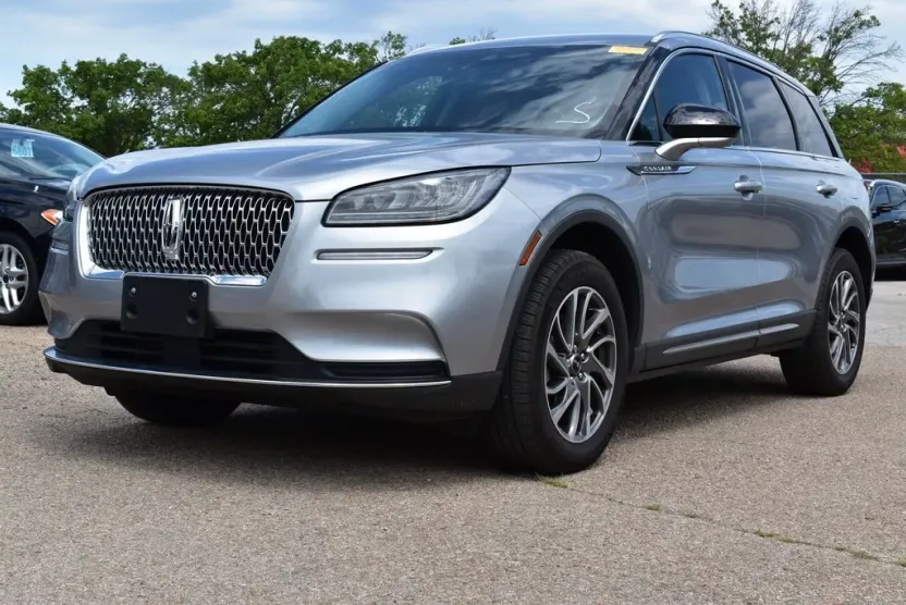 2021 Lincoln Corsair Standard photo 1
