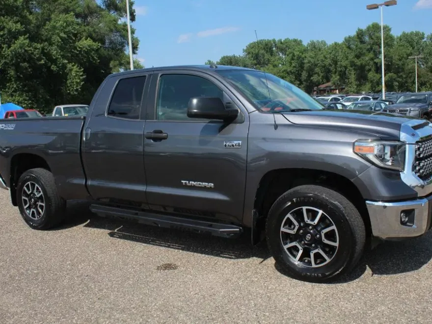 2018 Toyota Tundra TRD SR5 photo 1