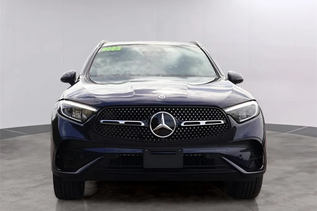 2023 Mercedes Benz GLC 300 4MATIC photo 1
