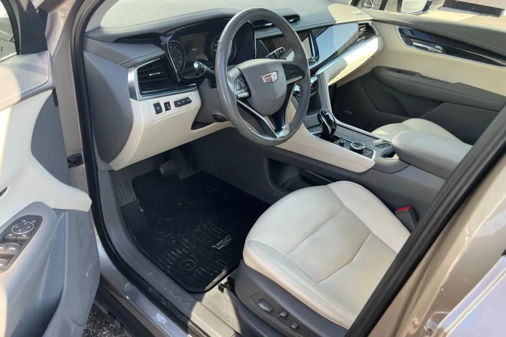 2022 Cadillac XT6 Premium Luxury photo 1