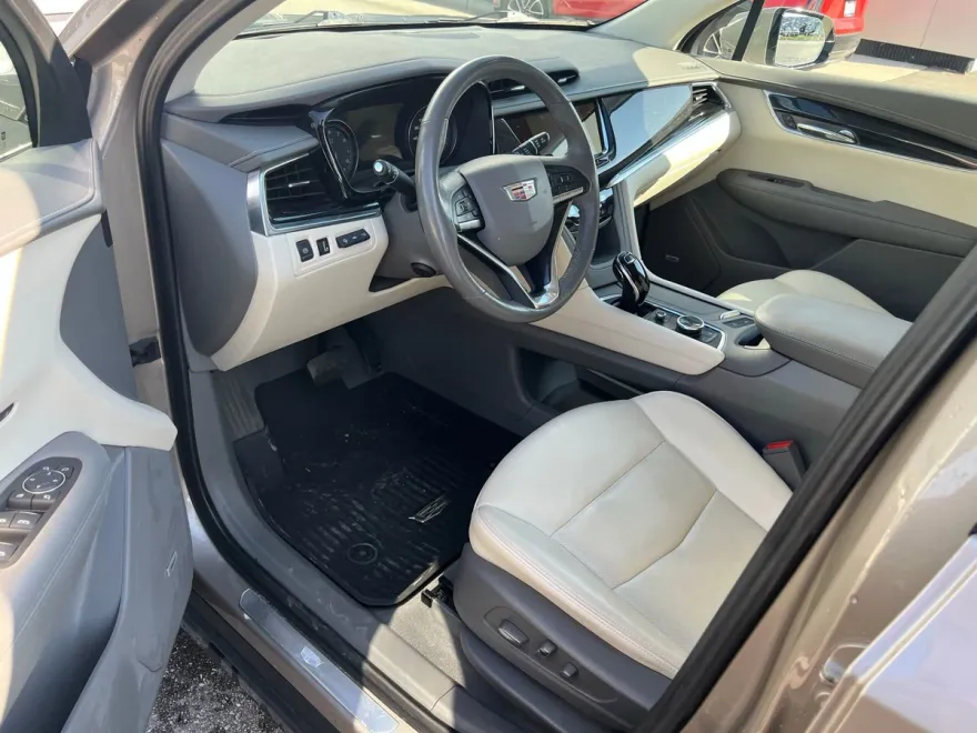 2022 Cadillac XT6 Premium Luxury photo 1