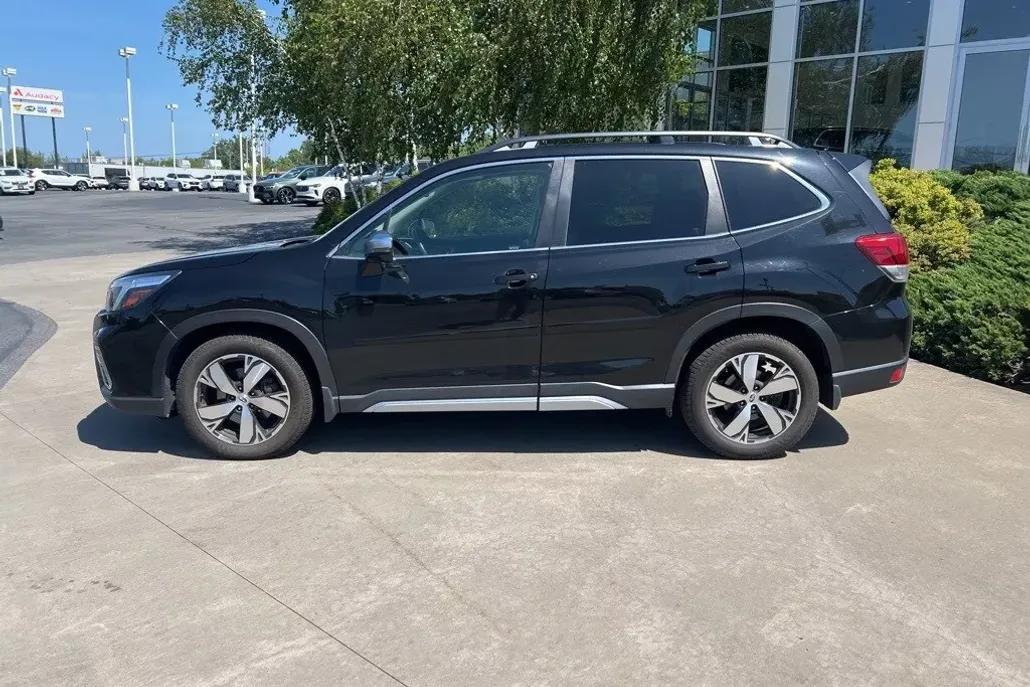 2021 Subaru Forester Touring photo 1