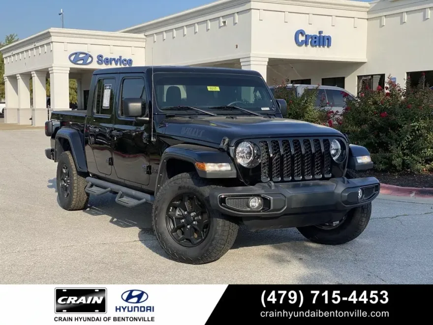 2021 Jeep Gladiator Willys Sport photo 1