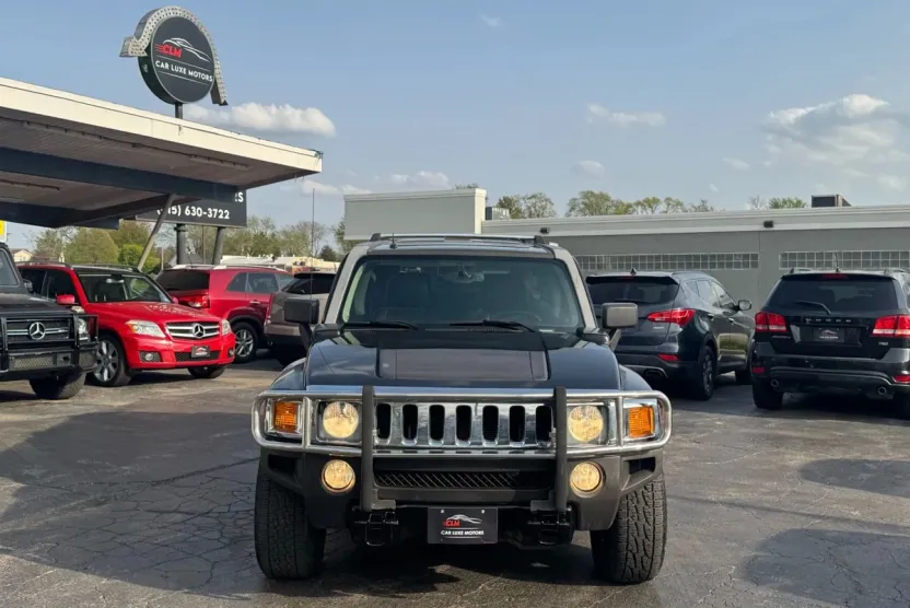 2009 Hummer H3 1/2 Ton photo 1