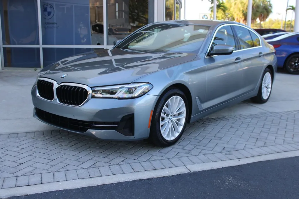 2021 Bmw 530i photo 1