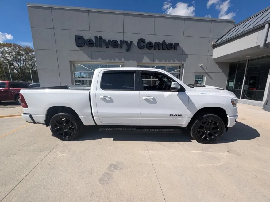 2023 Ram 1500 Laramie photo 1