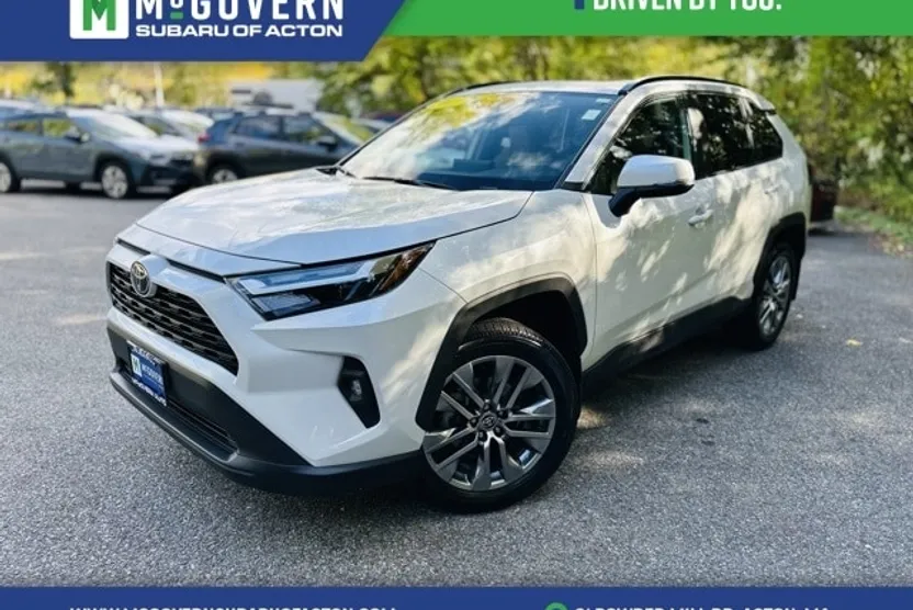 2023 Toyota RAV4 XLE Premium photo 1
