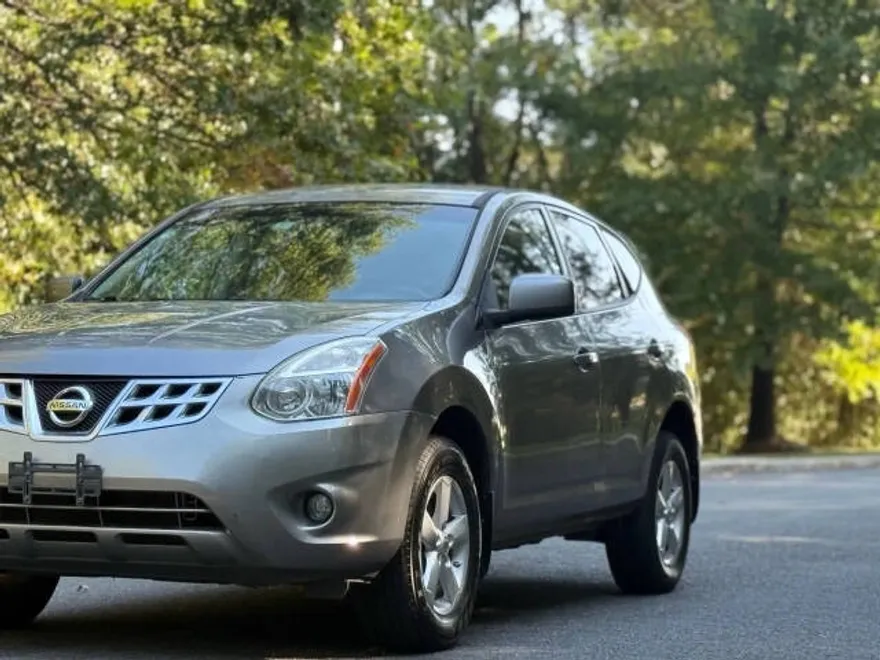 2013 Nissan Rogue S photo 1