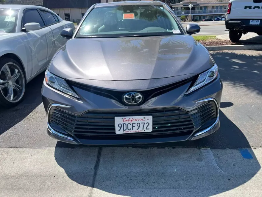 2023 Toyota Camry XLE photo 1