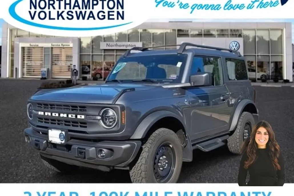 2023 Ford Bronco Black Diamond photo 1