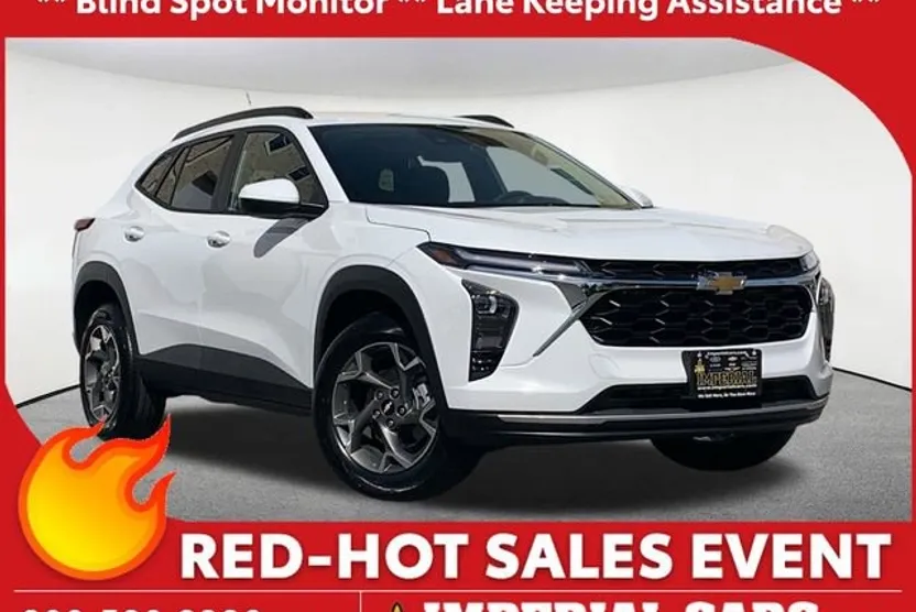 2025 Chevrolet Trax LT photo 1