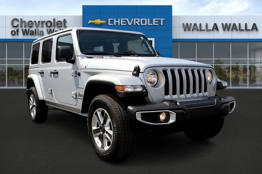 2023 Jeep Wrangler Sahara photo 1