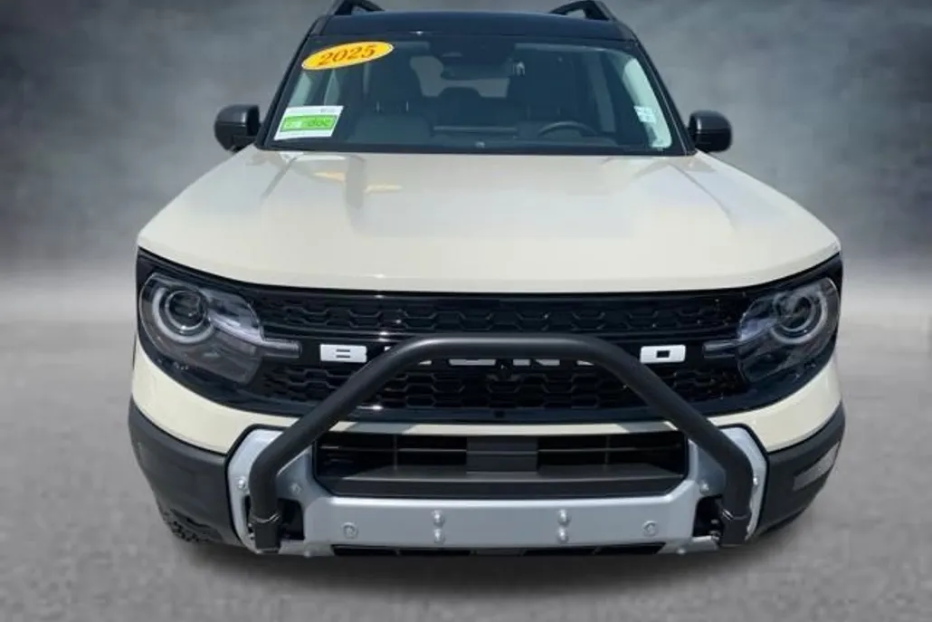 2025 Ford Bronco Sport Badlands photo 1