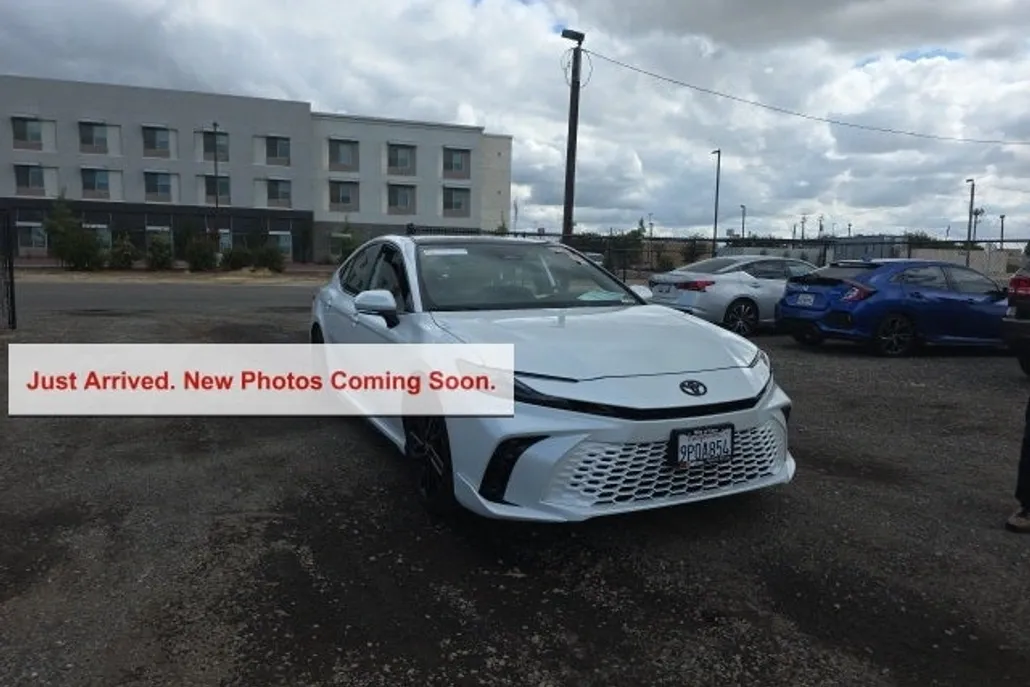 2025 Toyota Camry XSE photo 1
