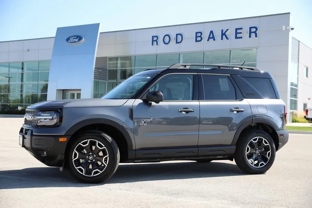 2025 Ford Bronco Sport Outer Banks photo 1