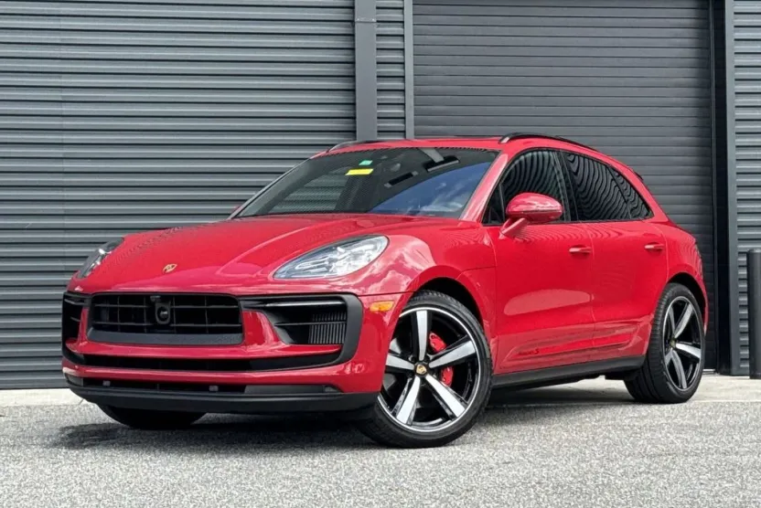 2024 Porsche Macan S photo 1