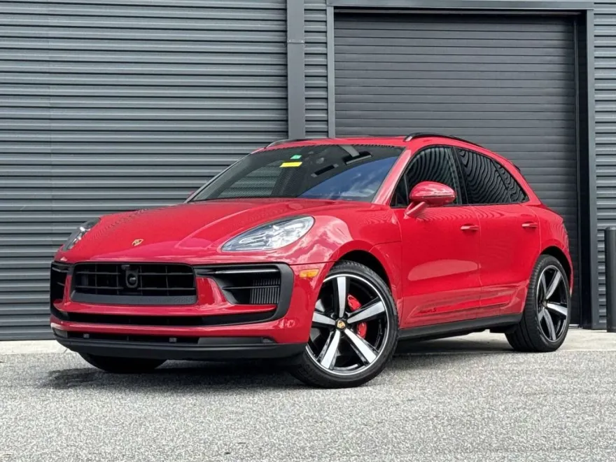 2024 Porsche Macan S photo 1
