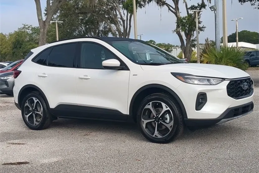 2025 Ford Escape Hybrid ST-Line Select photo 1