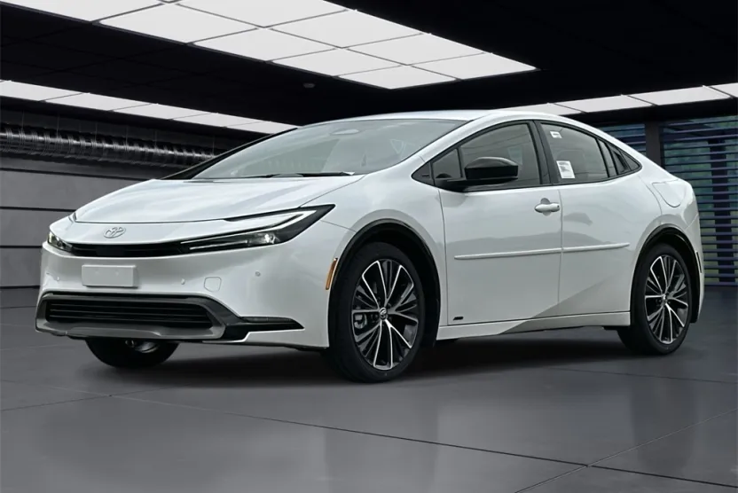 2025 Toyota Prius XLE photo 1