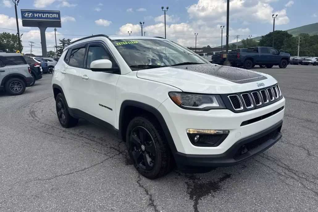 2018 Jeep Compass Latitude photo 1