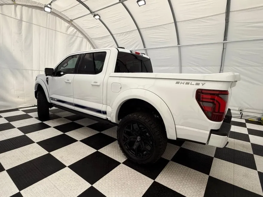 2025 Ford F-150 Lariat photo 1