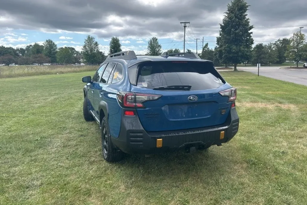 2022 Subaru Outback Wilderness photo 1