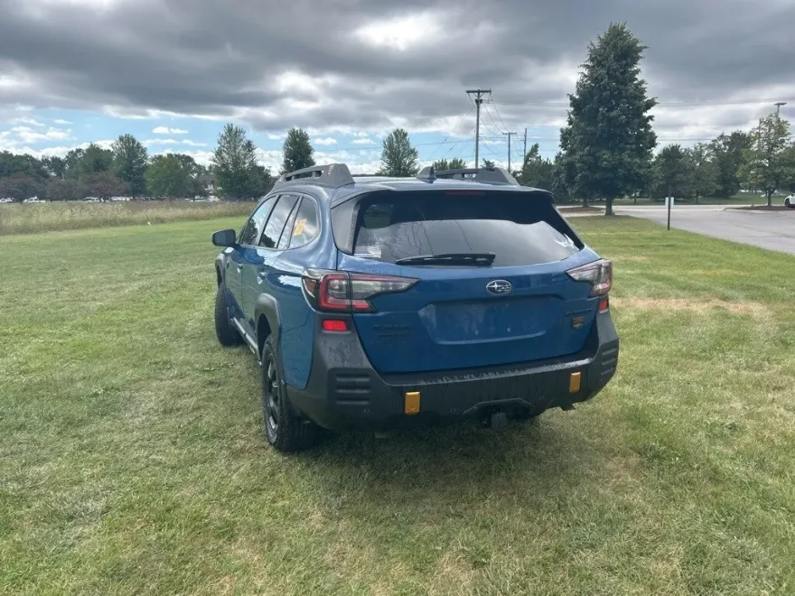 2022 Subaru Outback Wilderness photo 1