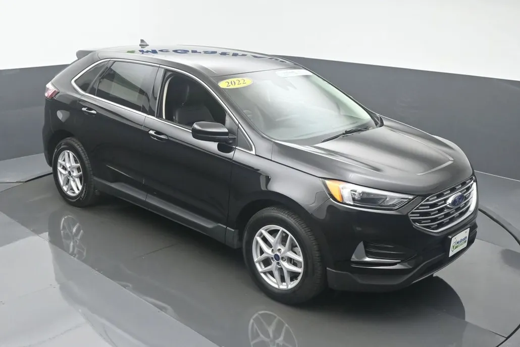 2022 Ford Edge SEL photo 1