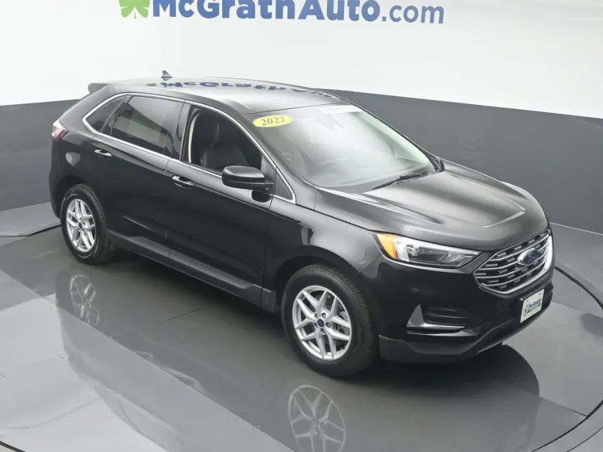 2022 Ford Edge SEL photo 1