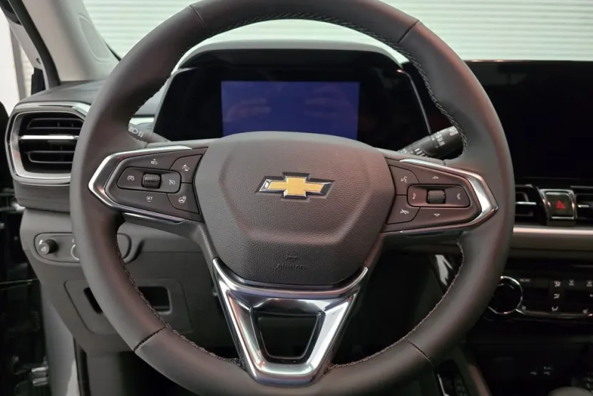 2025 Chevrolet Trailblazer LT photo 1