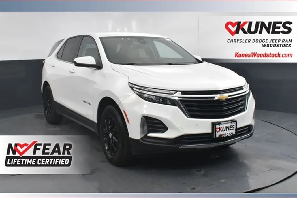 2024 Chevrolet Equinox LT photo 1
