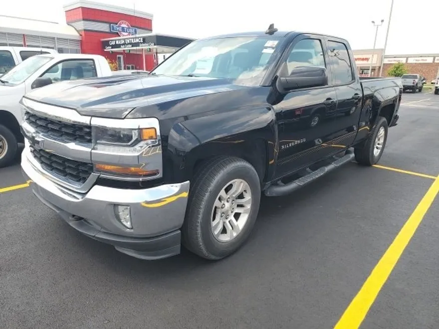 2016 Chevrolet Silverado 1500 LT photo 1