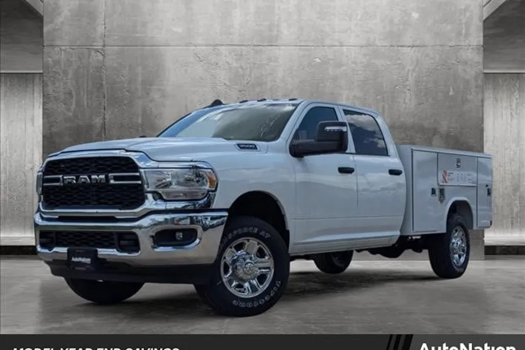 2024 Ram 3500 Tradesman photo 1