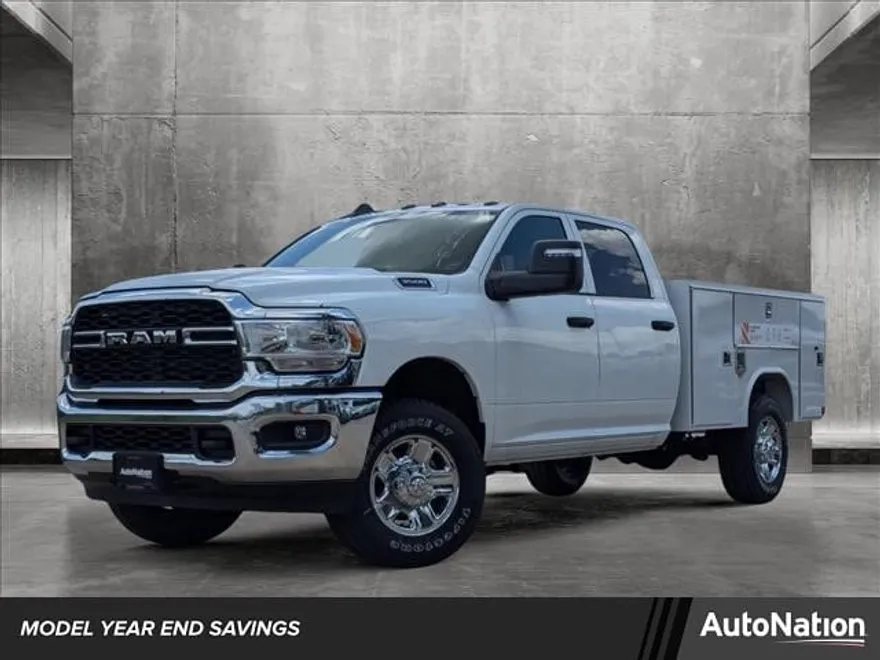 2024 Ram 3500 Tradesman photo 1