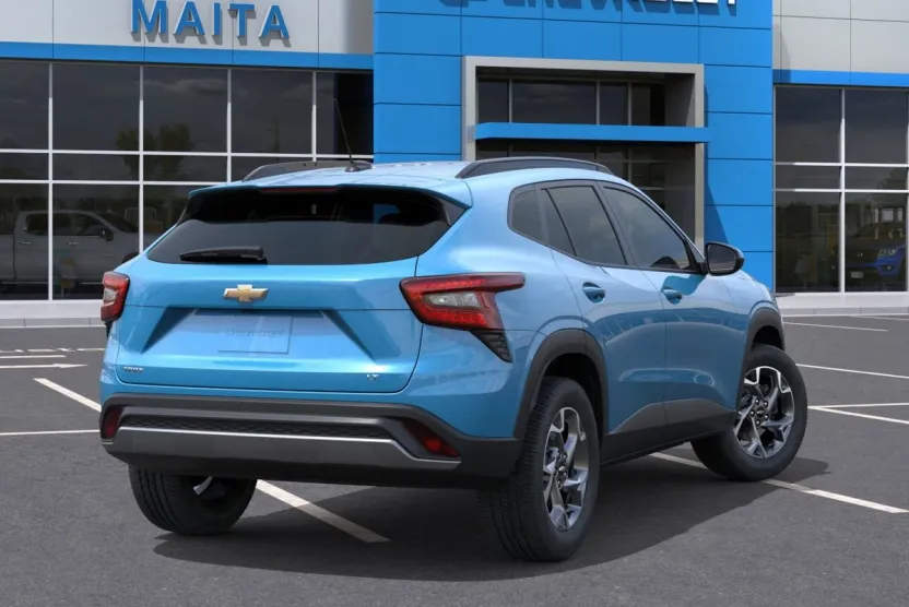 2025 Chevrolet Trax LT photo 1