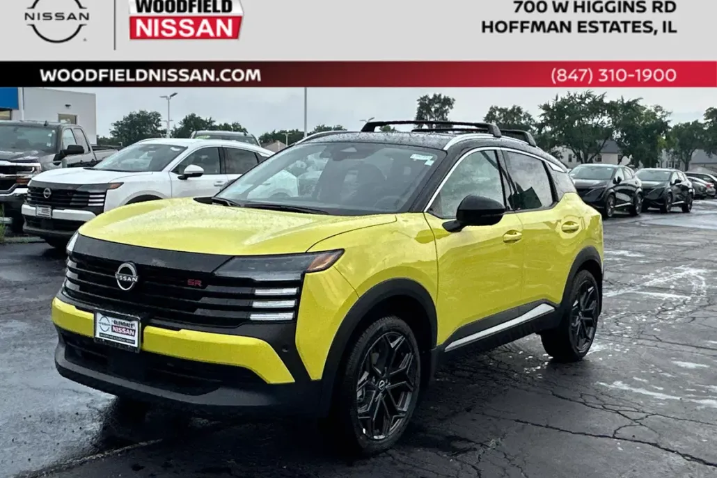 2025 Nissan Kicks SR photo 1