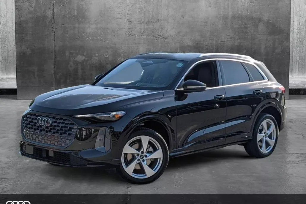 2025 Audi Q5 Premium Plus photo 1