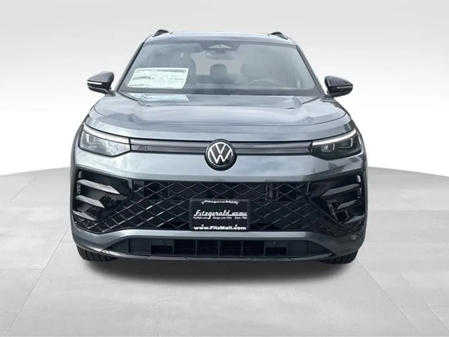 2025 Volkswagen Tiguan SE R-Line Black photo 1