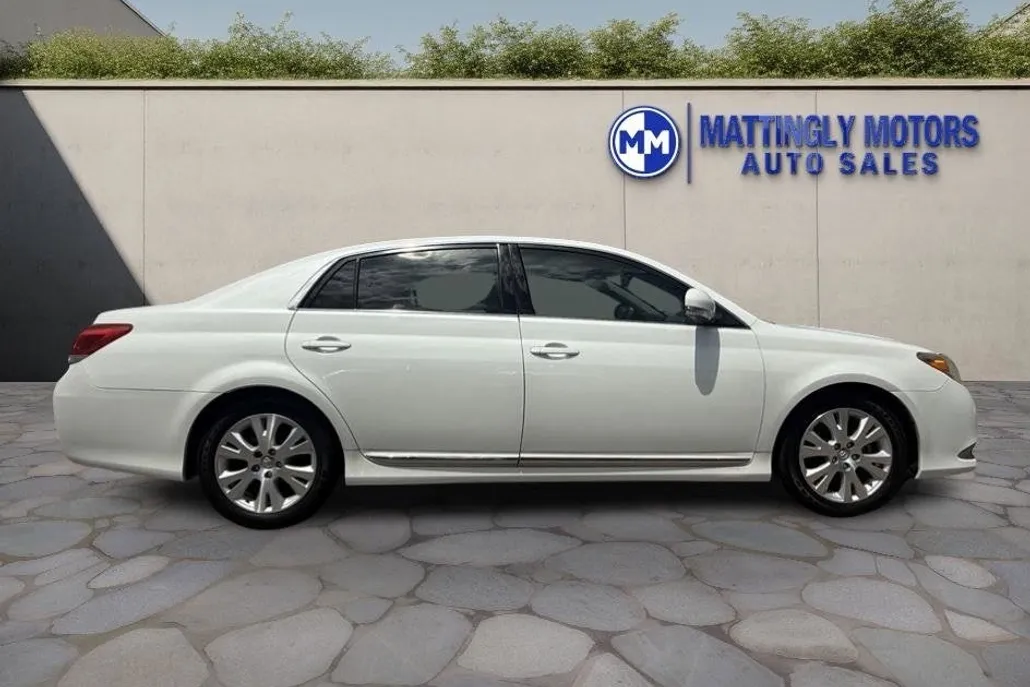 2012 Toyota Avalon Base photo 1