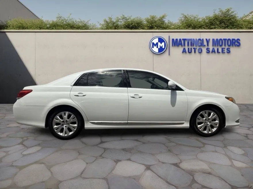 2012 Toyota Avalon Base photo 1