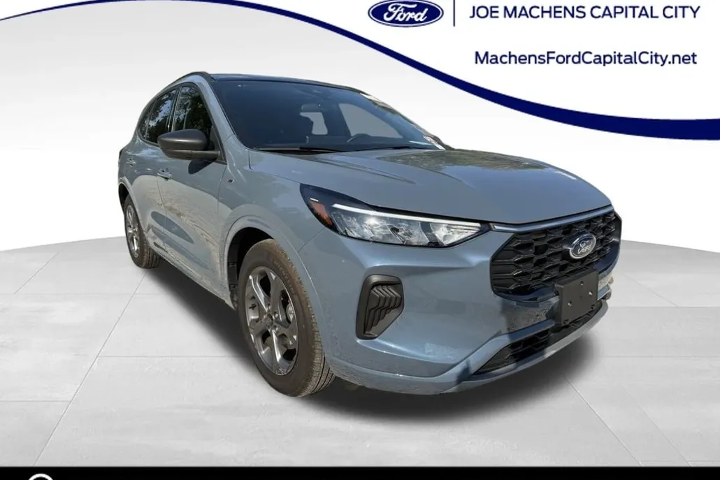 2024 Ford Escape ST-Line photo 1