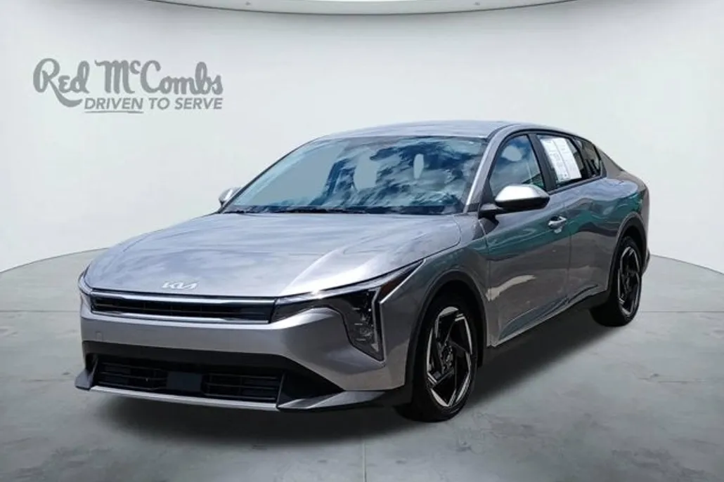 2025 Kia K4 EX photo 1