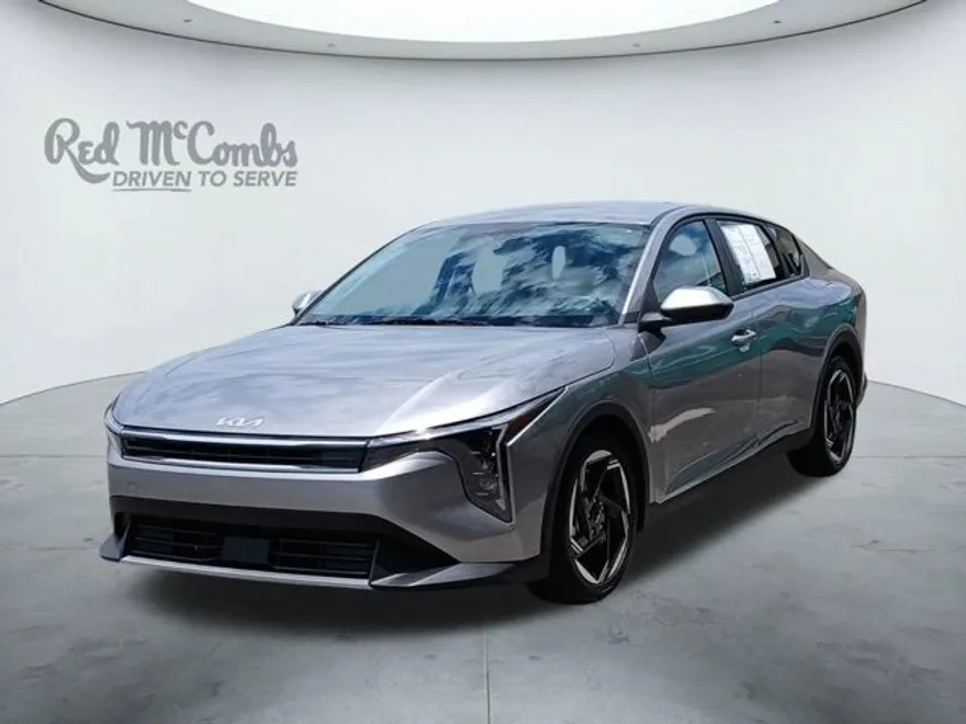 2025 Kia K4 EX photo 1