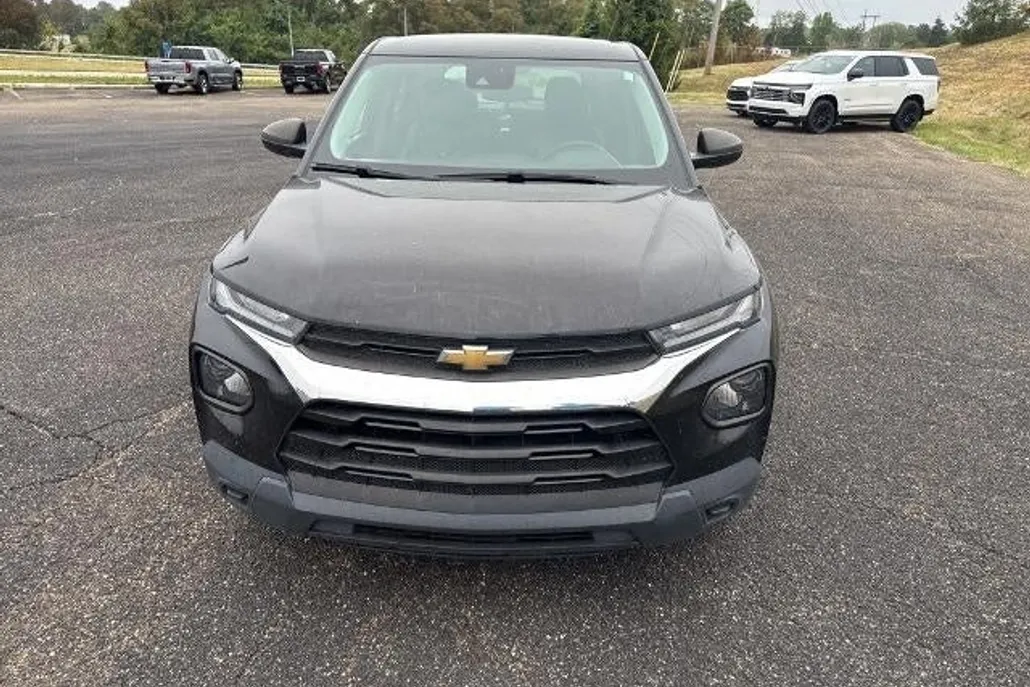2022 Chevrolet Trailblazer LS photo 1