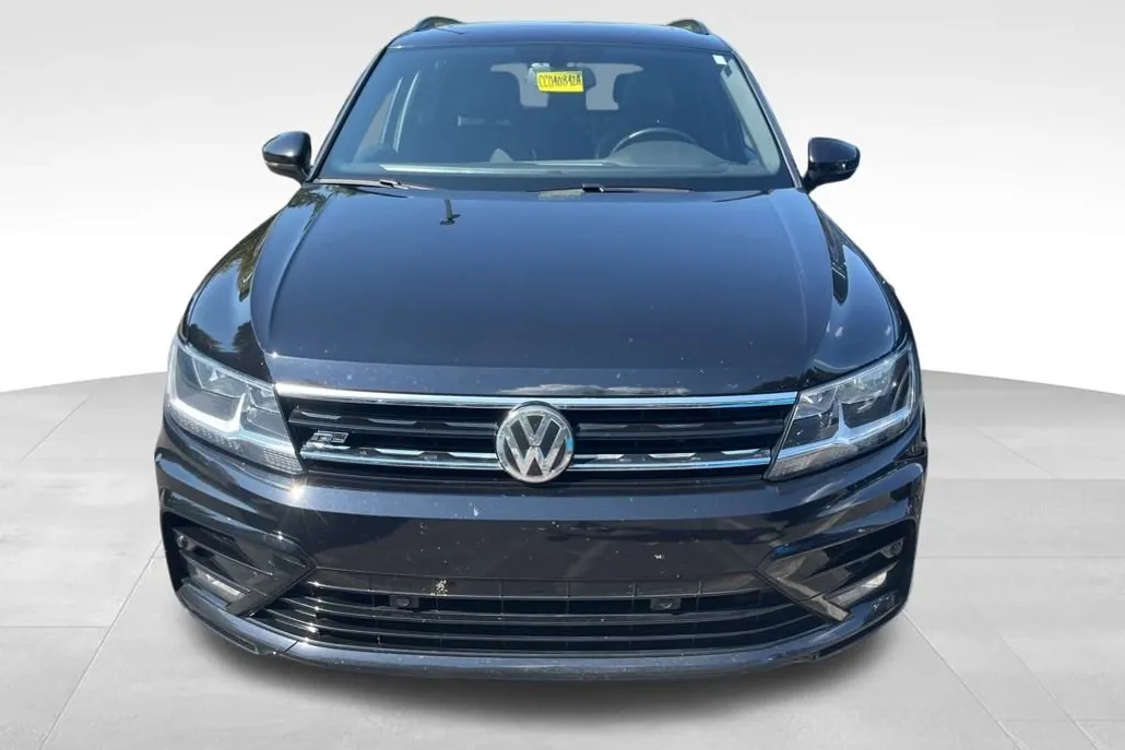 2020 Volkswagen Tiguan SE R-Line Black photo 1
